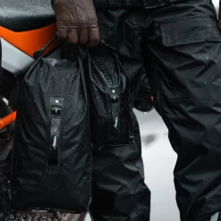 Matador Flatpak™ Dry Bag 21 Matador Flatpak™ Dry Bag -Outdoor Equip Store 10 Matador WeldedDrybag droplets 001