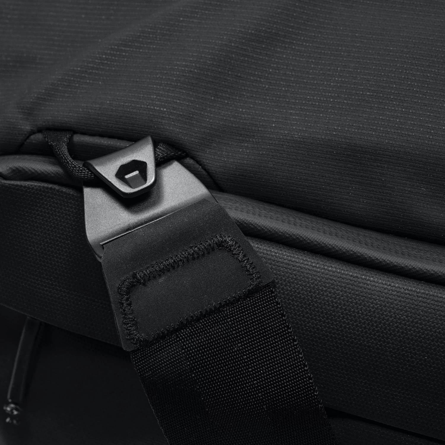 Peak Design Travel Duffel 35 L 10 Peak Design Travel Duffel 35 L - Image 10