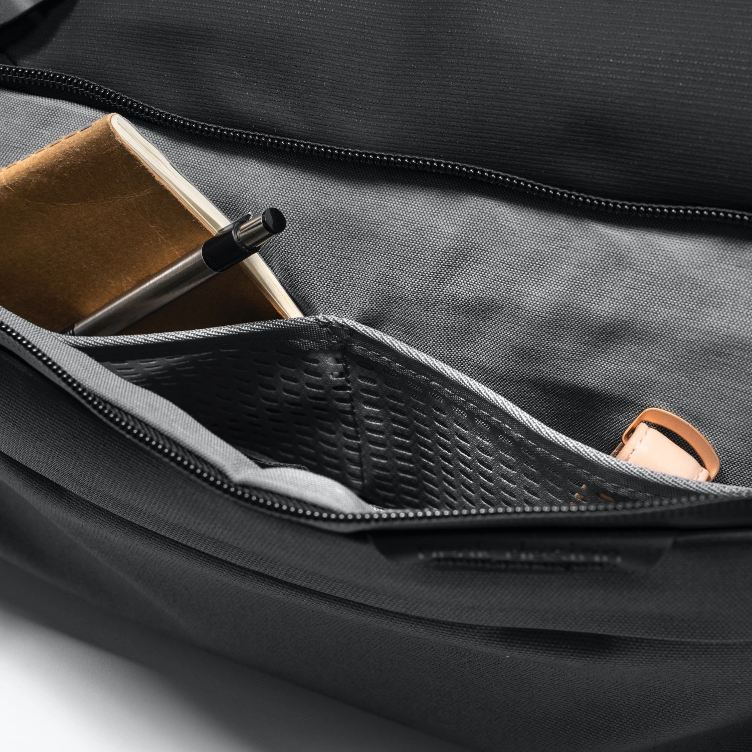 Peak Design Travel Duffel 35 L 13 Peak Design Travel Duffel 35 L - Image 13