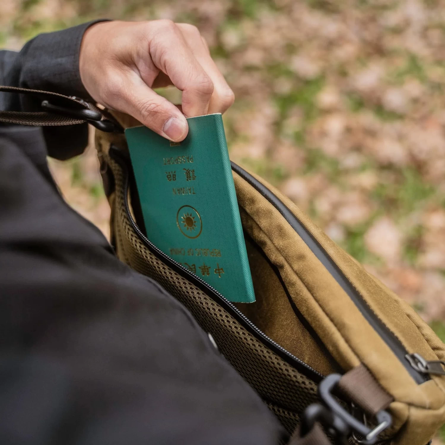 Sling Pouch 3.5 L 12 Sling Pouch 3.5 L - Image 12