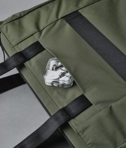 Metro Tote 36 Metro Tote -Outdoor Equip Store 2024 04 1511 26 23 B R8 S4