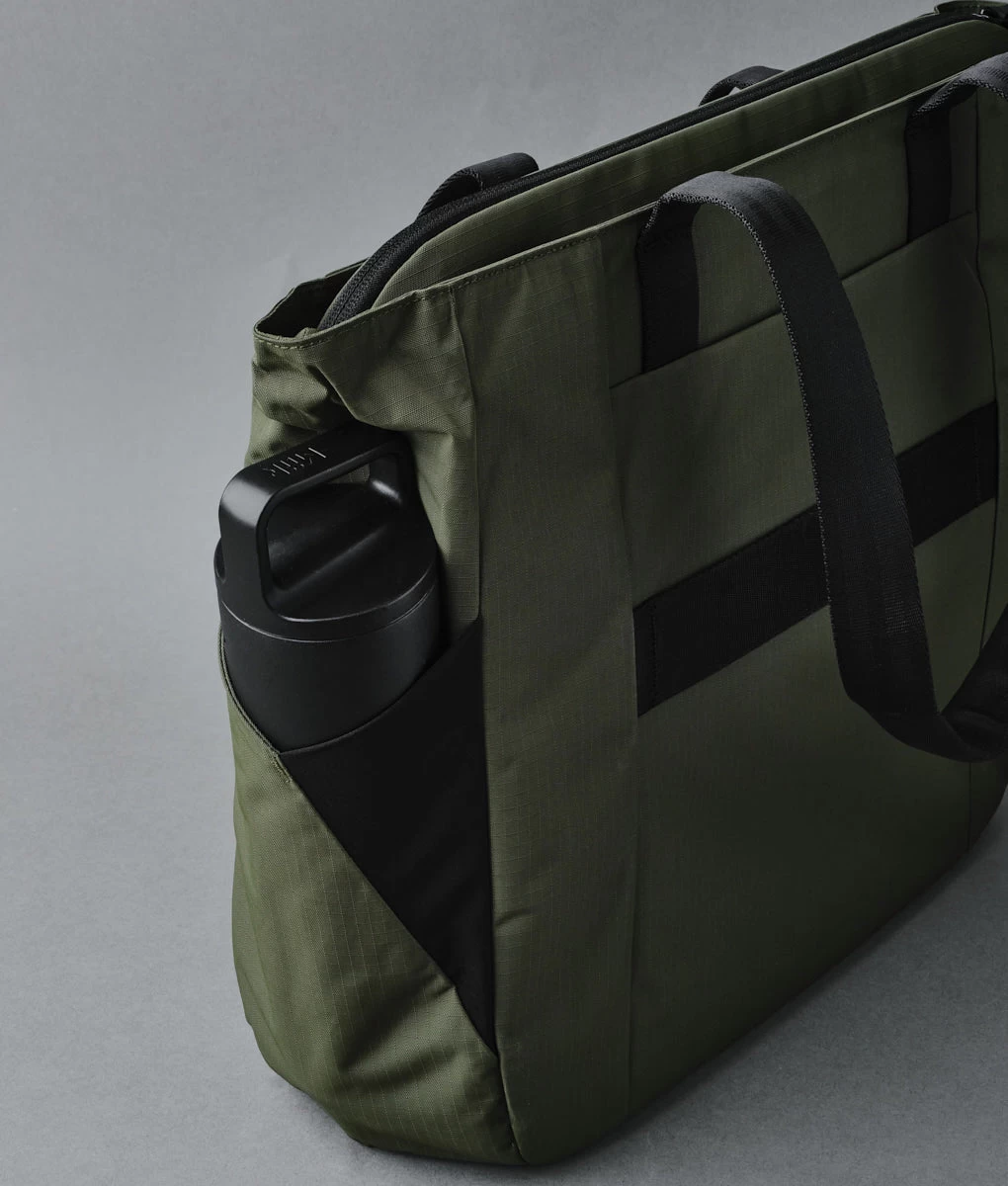 Metro Tote 18 Metro Tote - Image 18