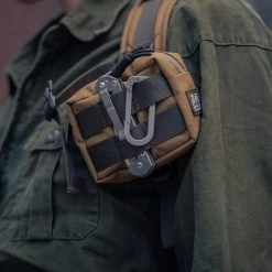 Armor 02 8 Armor 02 -Outdoor Equip Store 20241021 DSC093084