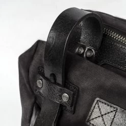 Easy Rider 9.5 L Sling Bag 38 Easy Rider 9.5 L Sling Bag -Outdoor Equip Store 20241114 20200525 DSC00274