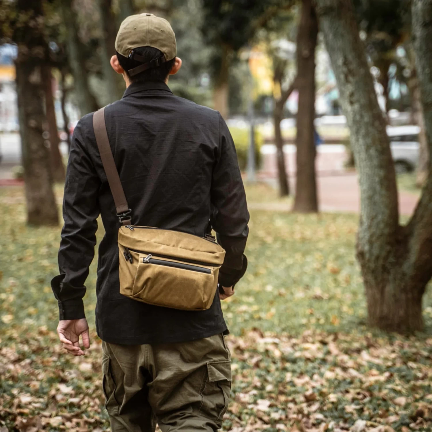 Sling Pouch 3.5 L 19 Sling Pouch 3.5 L - Image 19