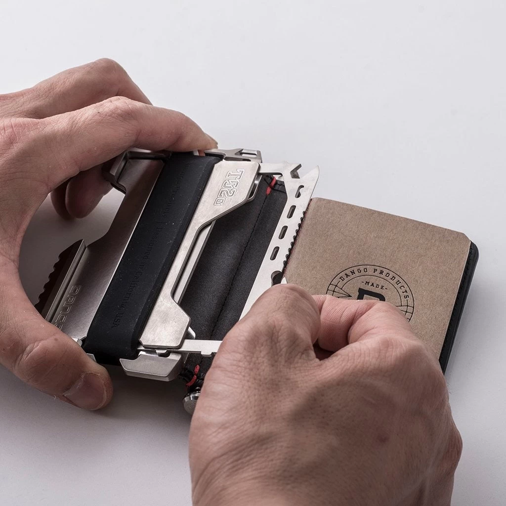 T02 Tactical Titanium Pen Wallet 7 T02 Tactical Titanium Pen Wallet - Image 7