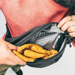 Mountain Hip Pack 3.5 L 37 Mountain Hip Pack 3.5 L -Outdoor Equip Store 28675