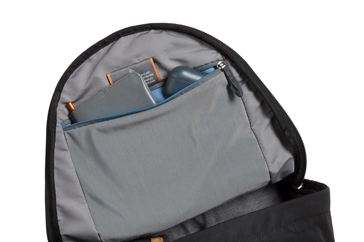 BELLROY Classic Backpack Plus 2nd Edition 4 BELLROY Classic Backpack Plus 2nd Edition - Image 4