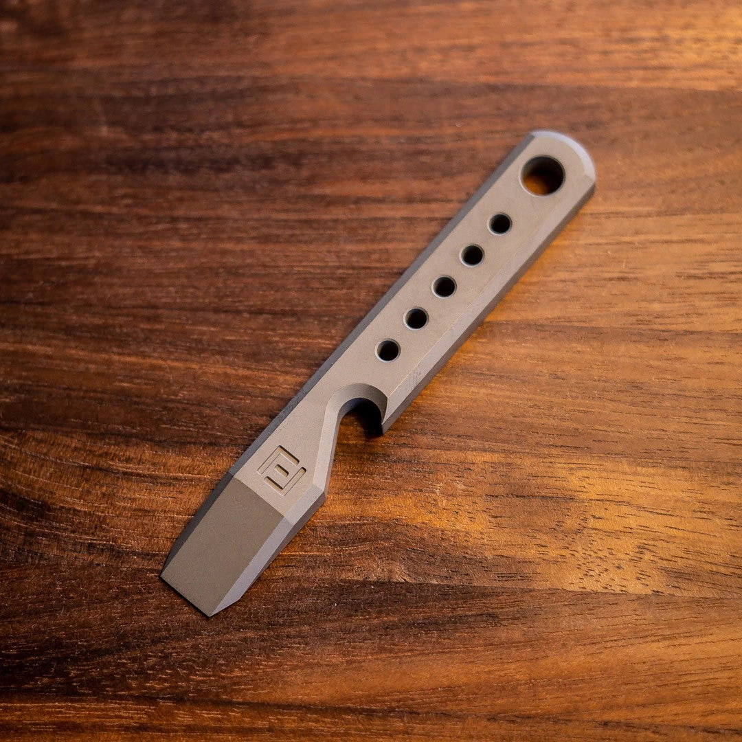 Arrowhead Prybar 2 Arrowhead Prybar - Image 2