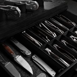 Armory Knife Display -Outdoor Equip Store 41043