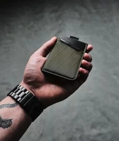 Up Cardholder V2 29 Up Cardholder V2 -Outdoor Equip Store 42741