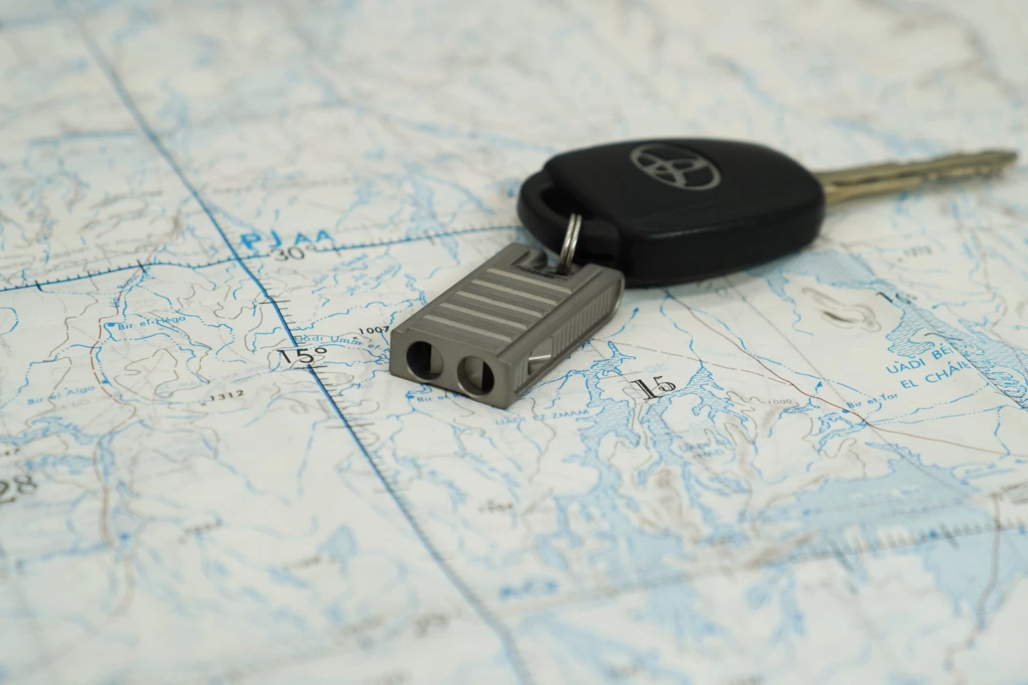 Abrams Titanium Whistle 7 Abrams Titanium Whistle - Image 7