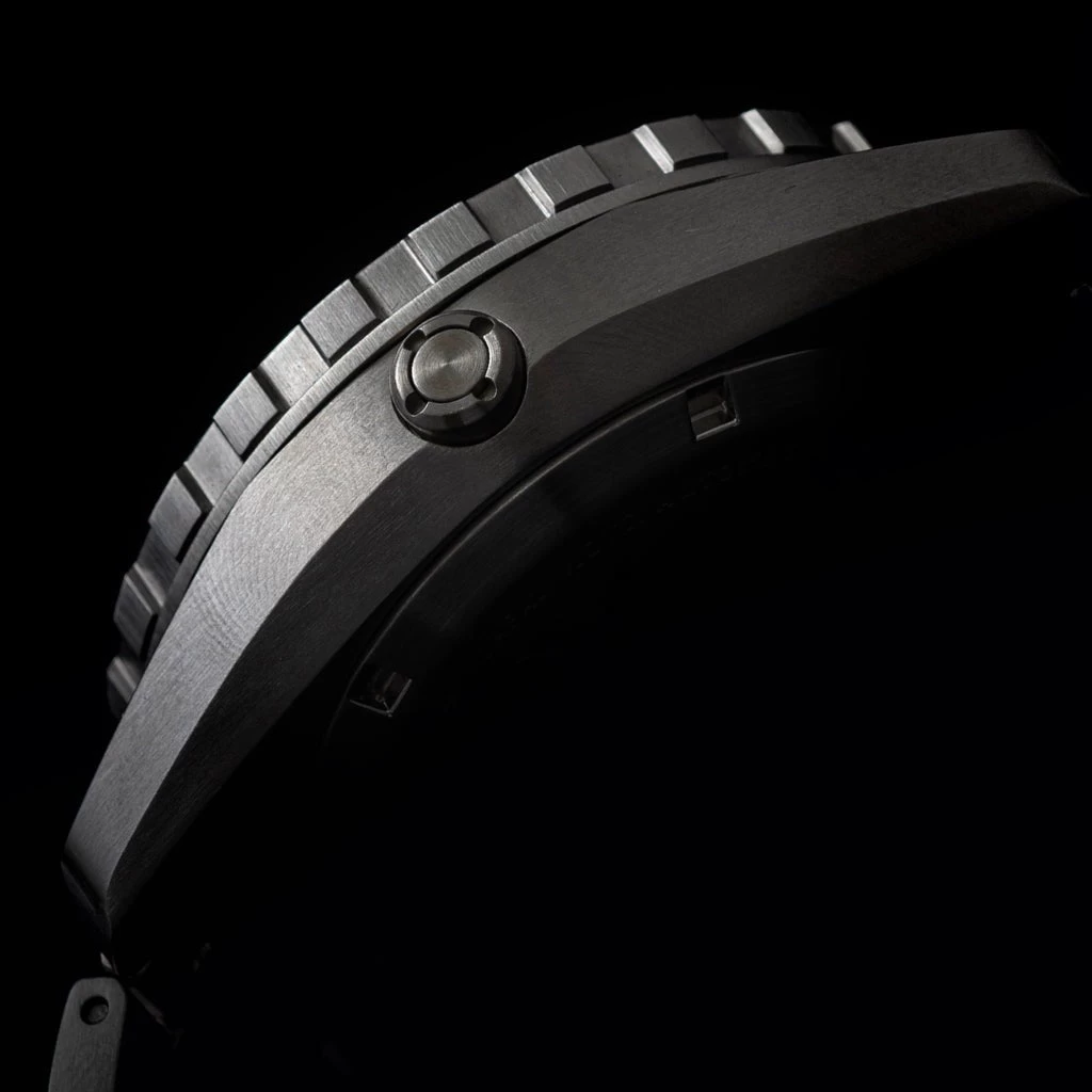 DV-02 Automatic Dive Watch 4 DV-02 Automatic Dive Watch - Image 4