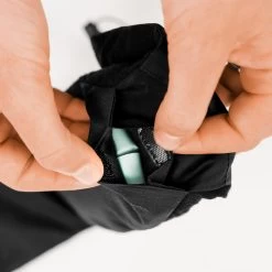 Matador Blackout Sleep Mask + Earplugs -Outdoor Equip Store 4 EyeMask 76521843 6ec1 4676 90e0 9dc3ce5ca1e6