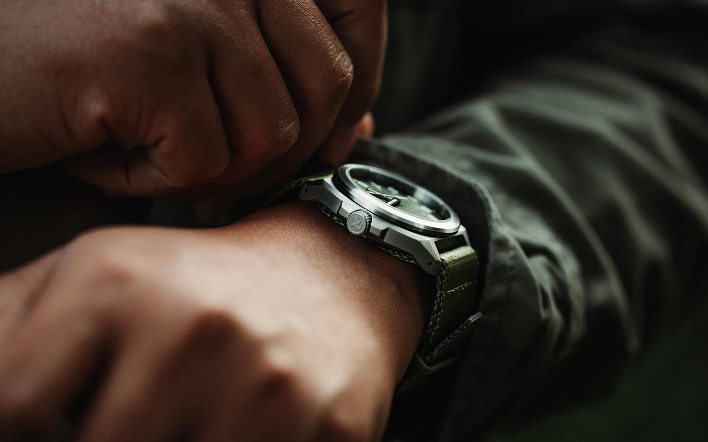 Valour 38 Spruce Green 4 Valour 38 Spruce Green - Image 4