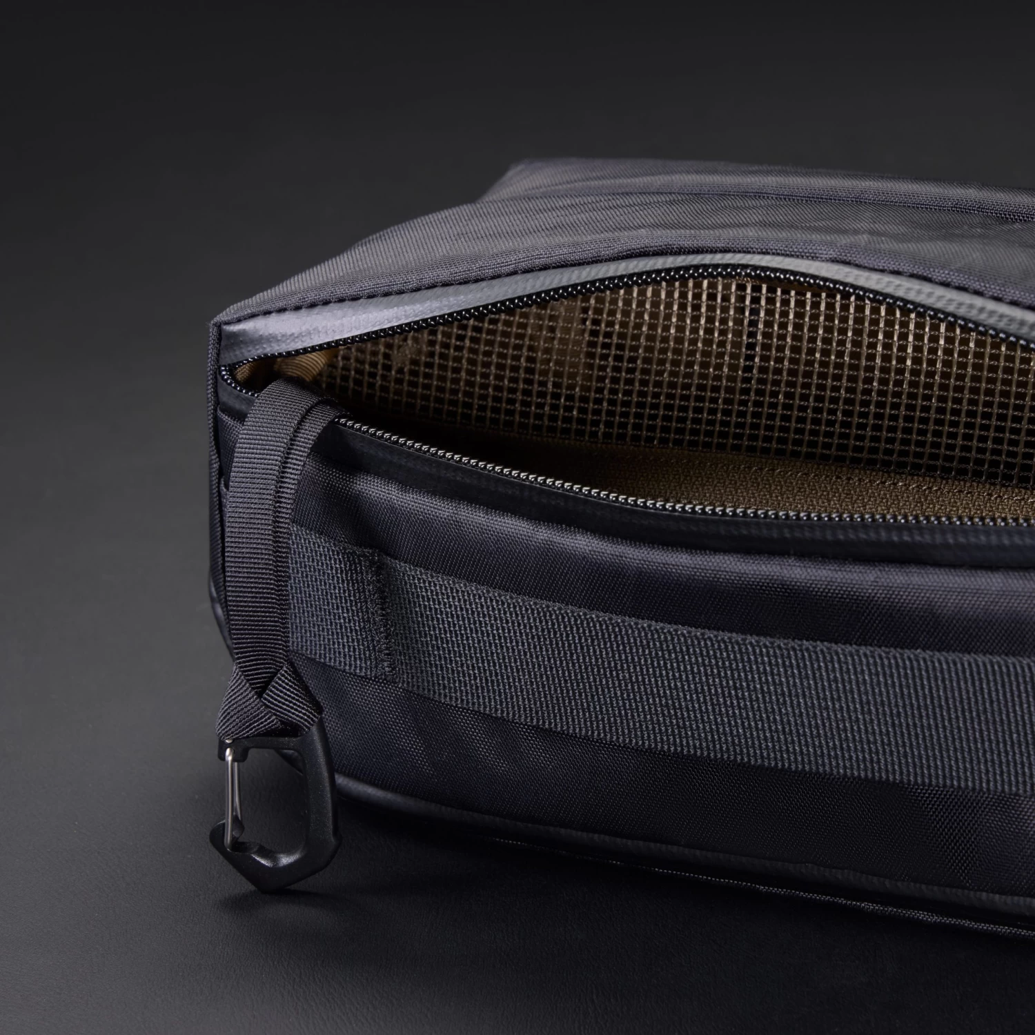 Civic Access Pouch 2 L X-Pac® 6 Civic Access Pouch 2 L X-Pac® - Image 6