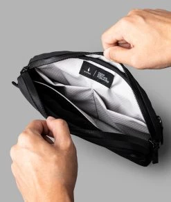 Flight Sling 1 L 23 Flight Sling 1 L -Outdoor Equip Store FLIGHTSLING1LBLACK6