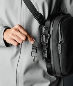 Hub Carabiner (L) -Outdoor Equip Store HUBPATCHPANEL11