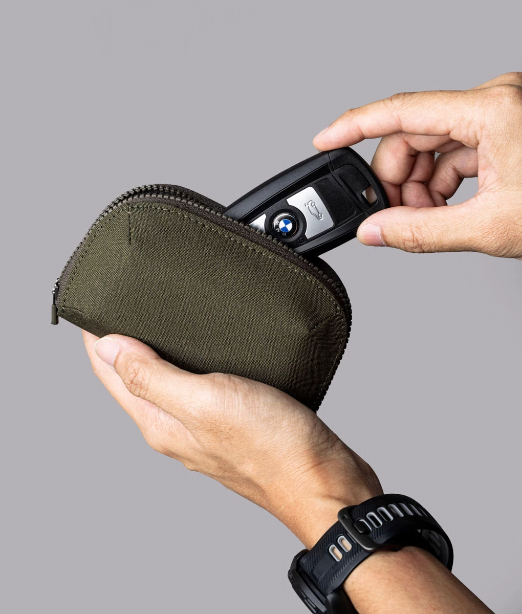 Hub Zip Pocket 8 Hub Zip Pocket - Image 8