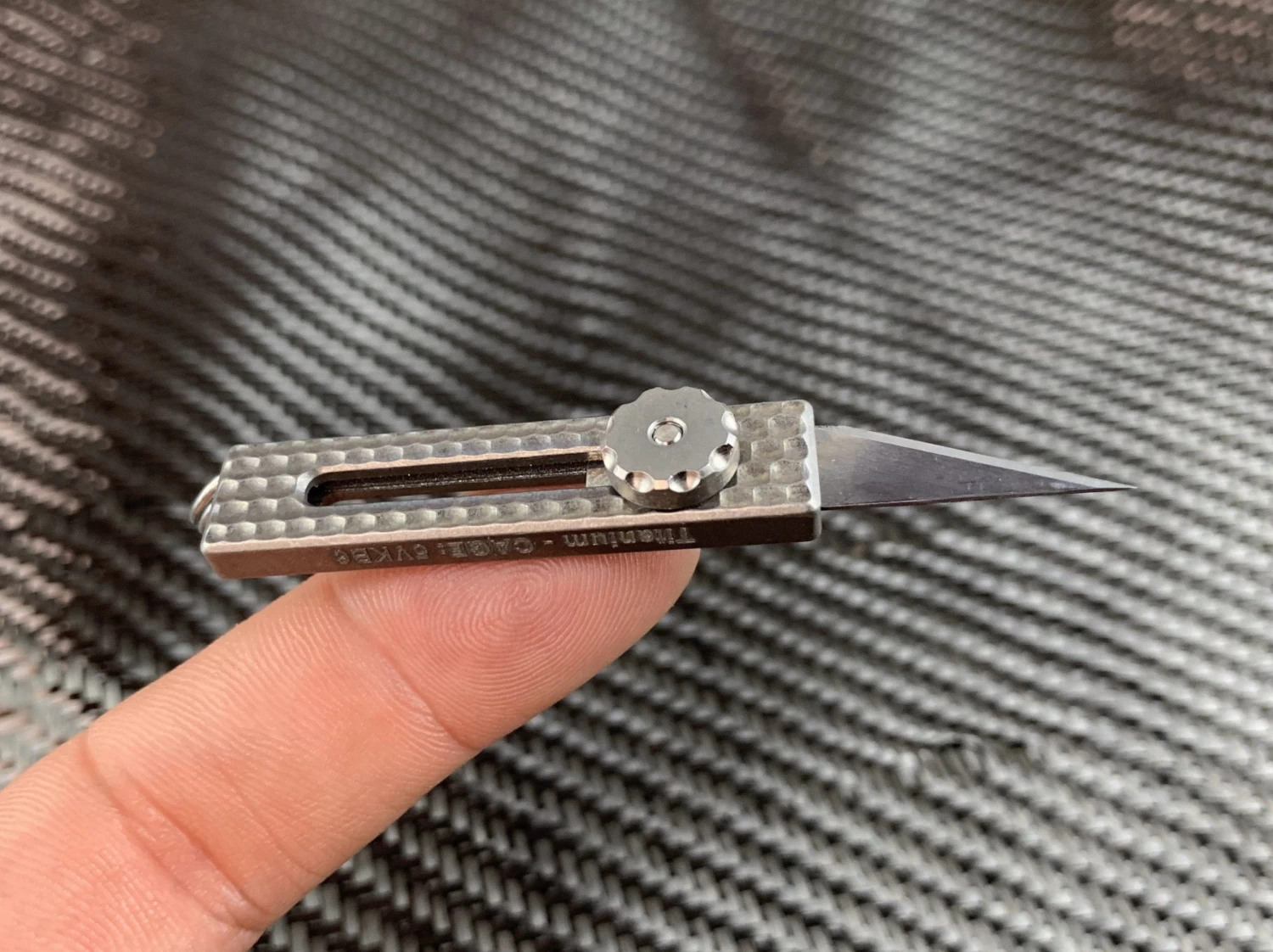 Slide Lock Titanium Craft Knife (Rev 2) 2 Slide Lock Titanium Craft Knife (Rev 2) - Image 2