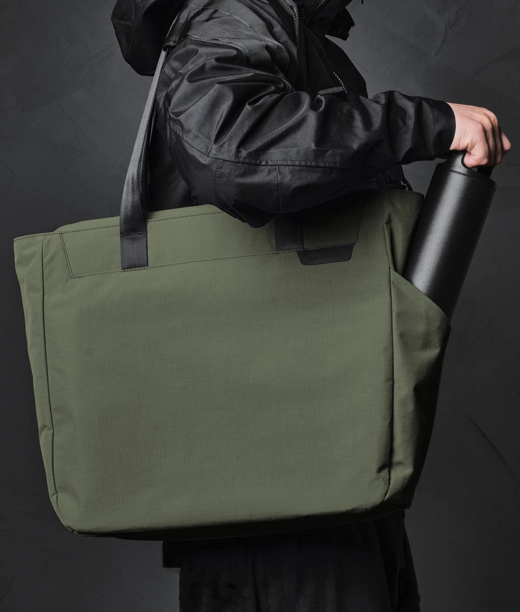 Metro Tote 20 Metro Tote - Image 20