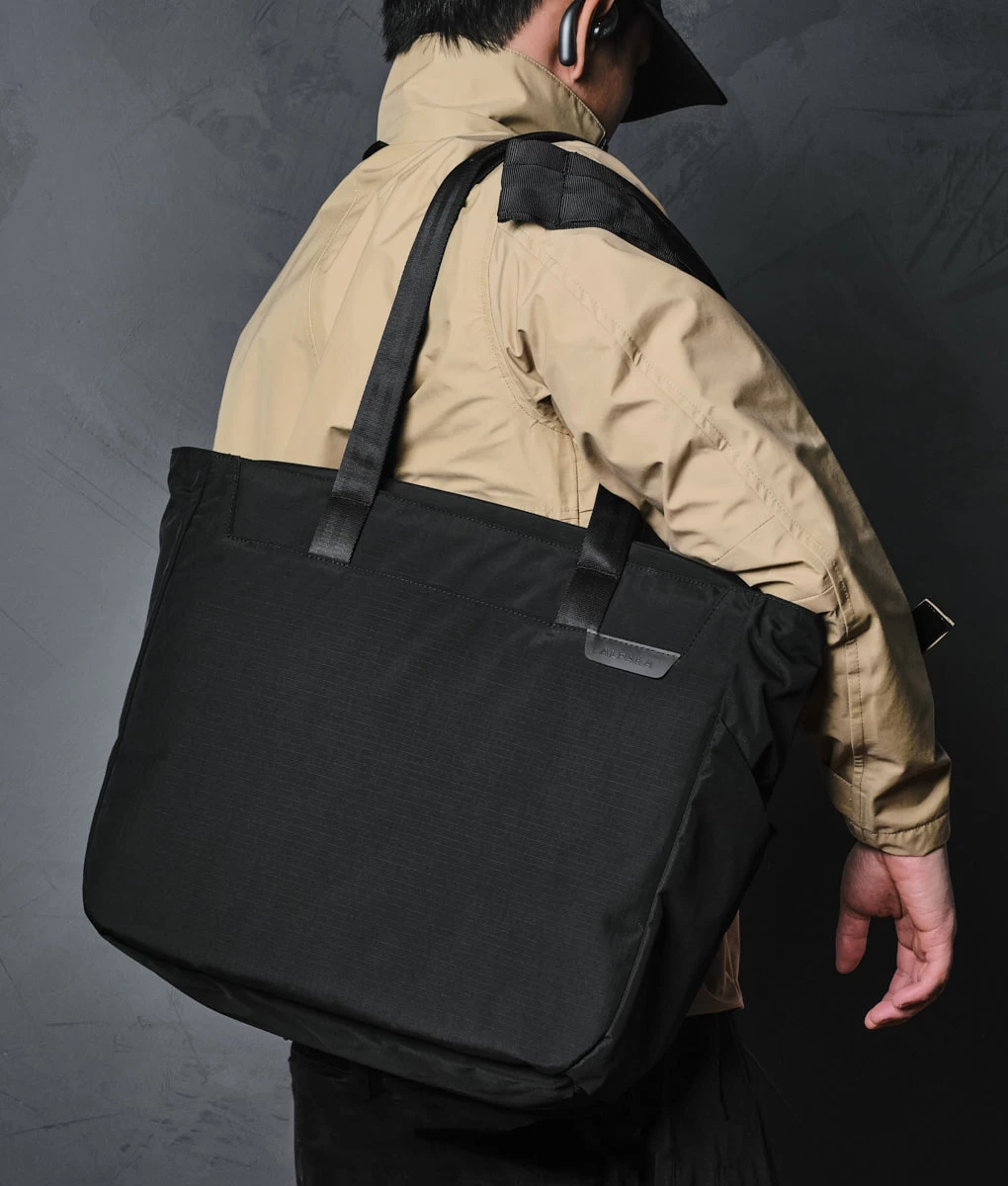 Metro Tote 7 Metro Tote - Image 7