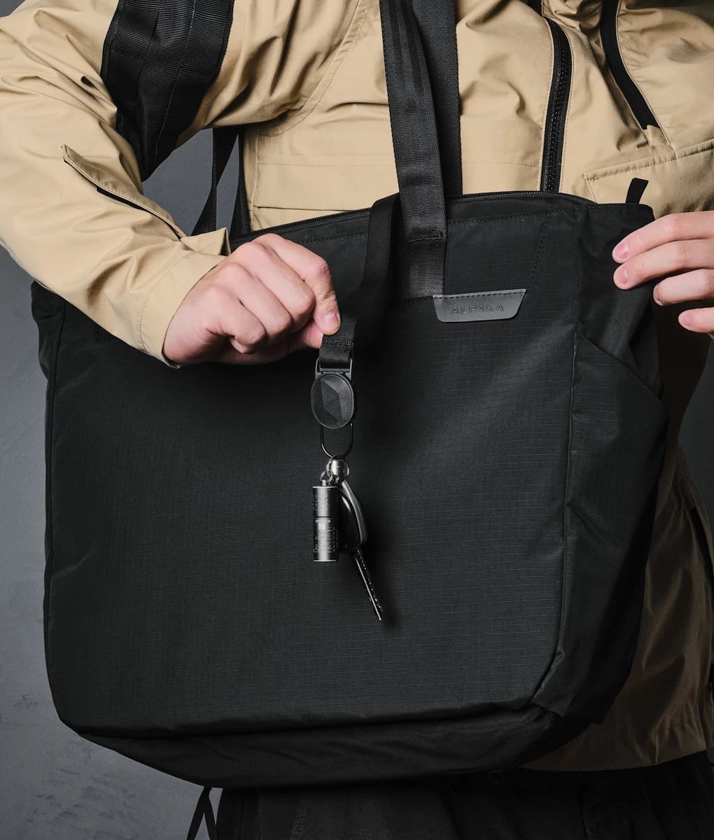 Metro Tote 9 Metro Tote - Image 9