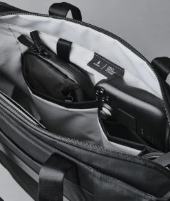 Metro Tote 31 Metro Tote -Outdoor Equip Store METROTOTEGREENBLACK93