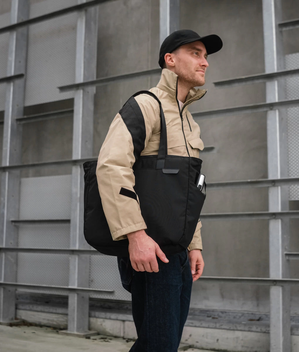 Metro Tote 15 Metro Tote - Image 15