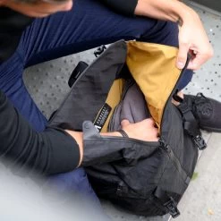 Prima System 38 Prima System -Outdoor Equip Store Prima System X Pac Jet Black Lifestyle 2