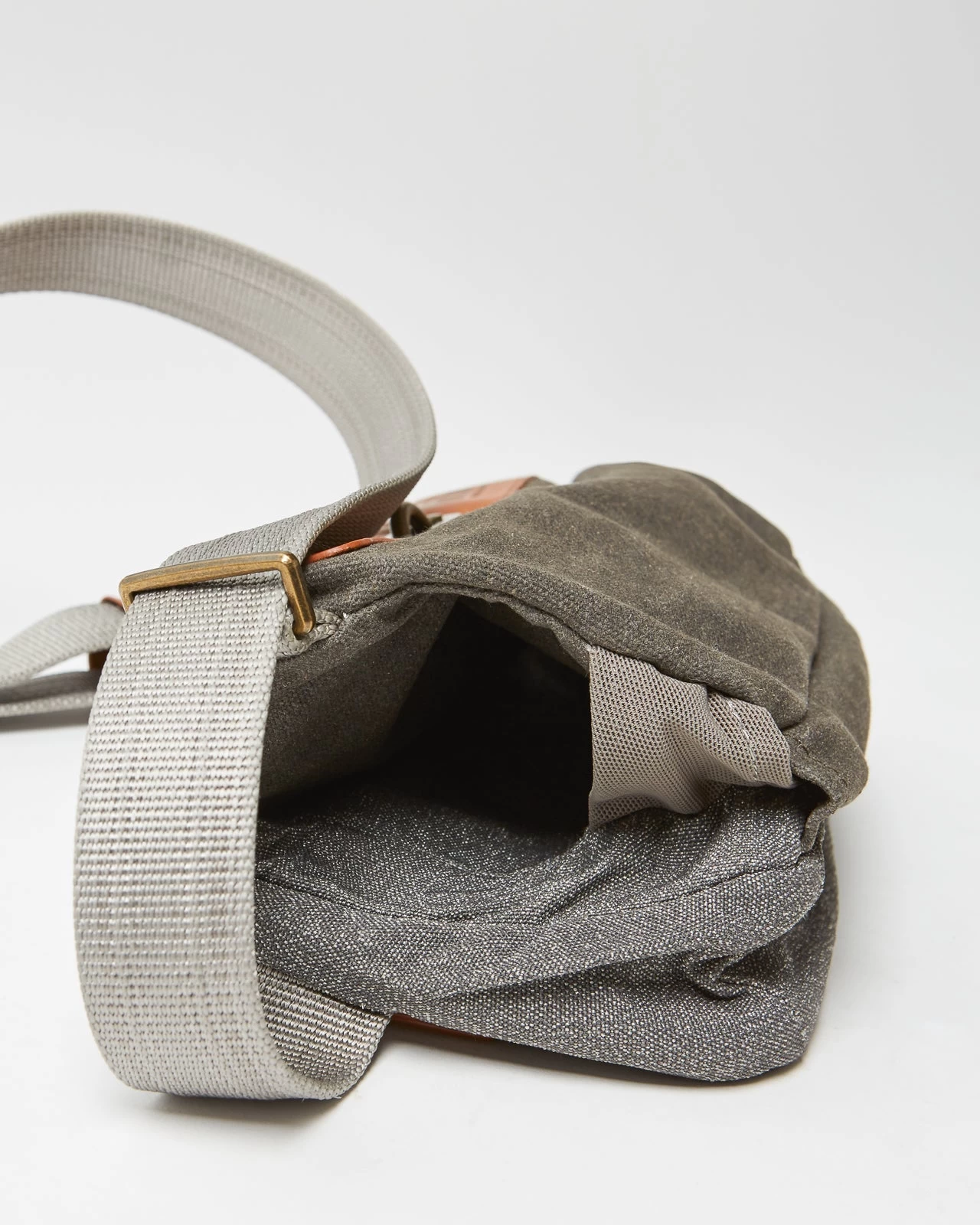 Sling Bag 7 Sling Bag - Image 7