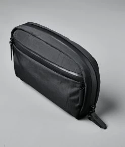 Toiletry Bag 28 Toiletry Bag -Outdoor Equip Store TOILETRIESBAGAXOFLUXRIPSTOP210D14