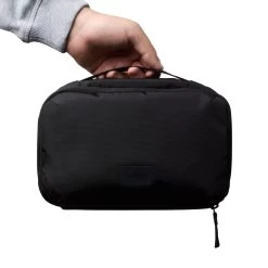 BELLROY Hanging Toiletry Kit -Outdoor Equip Store bellroy edha black web 06
