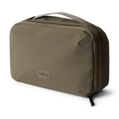 BELLROY Hanging Toiletry Kit -Outdoor Equip Store product image base 1c4dd013 dff0 4316 a43d c09bacb13b09