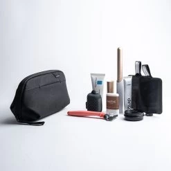 Peak Design Wash Pouch Small 24 Peak Design Wash Pouch Small -Outdoor Equip Store small wash pouch black 7 65f3a51a ee4e 4d6b 84ed cfbaf9208962